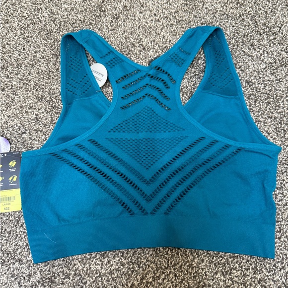 🌟SALE🌟 
Medium Support Sports Bra - Picture 3 of 4